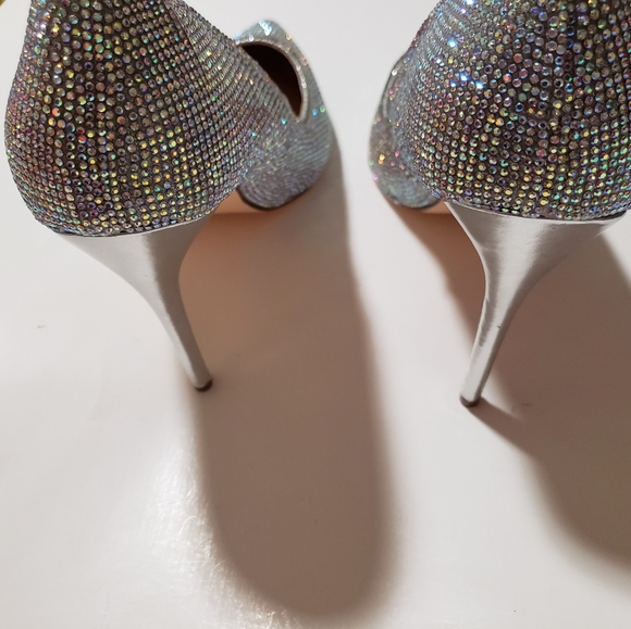SOLD New Steve Madden Altisha Iridescent Crystal Rhinestone Heels Size 10 - Picture 9 of 11